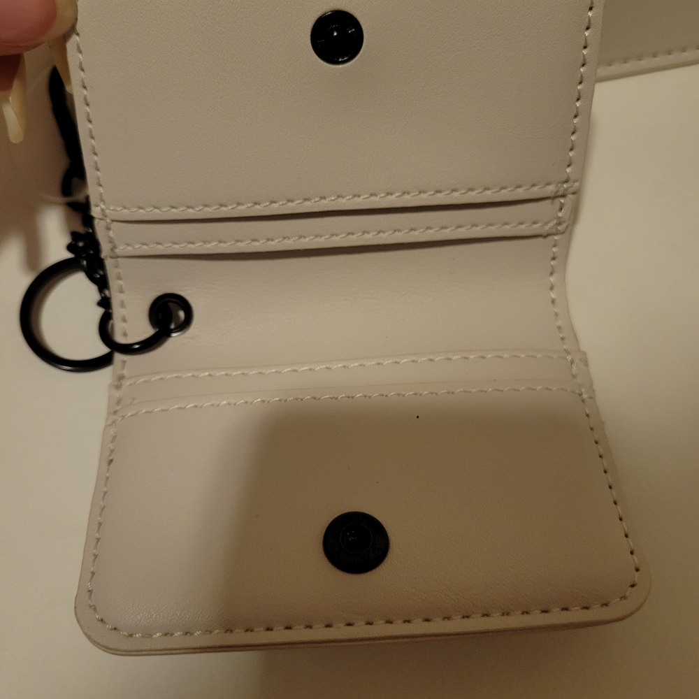 Steve Madden White Handbag with Matching Pouch - Picture 6 of 16